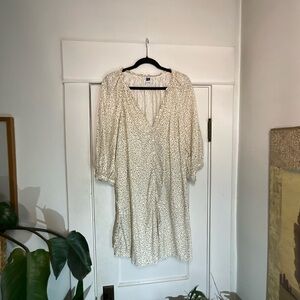 Old Navy Cream Floral Puff Sleeve Dress